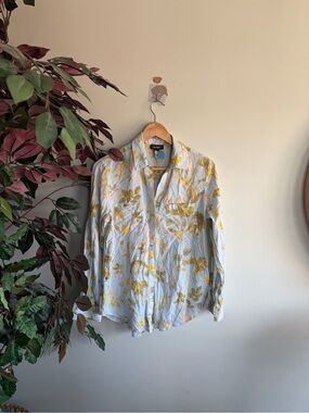 Lord & Taylor Light Blue Floral Button-Down Shirt with Yellow Print